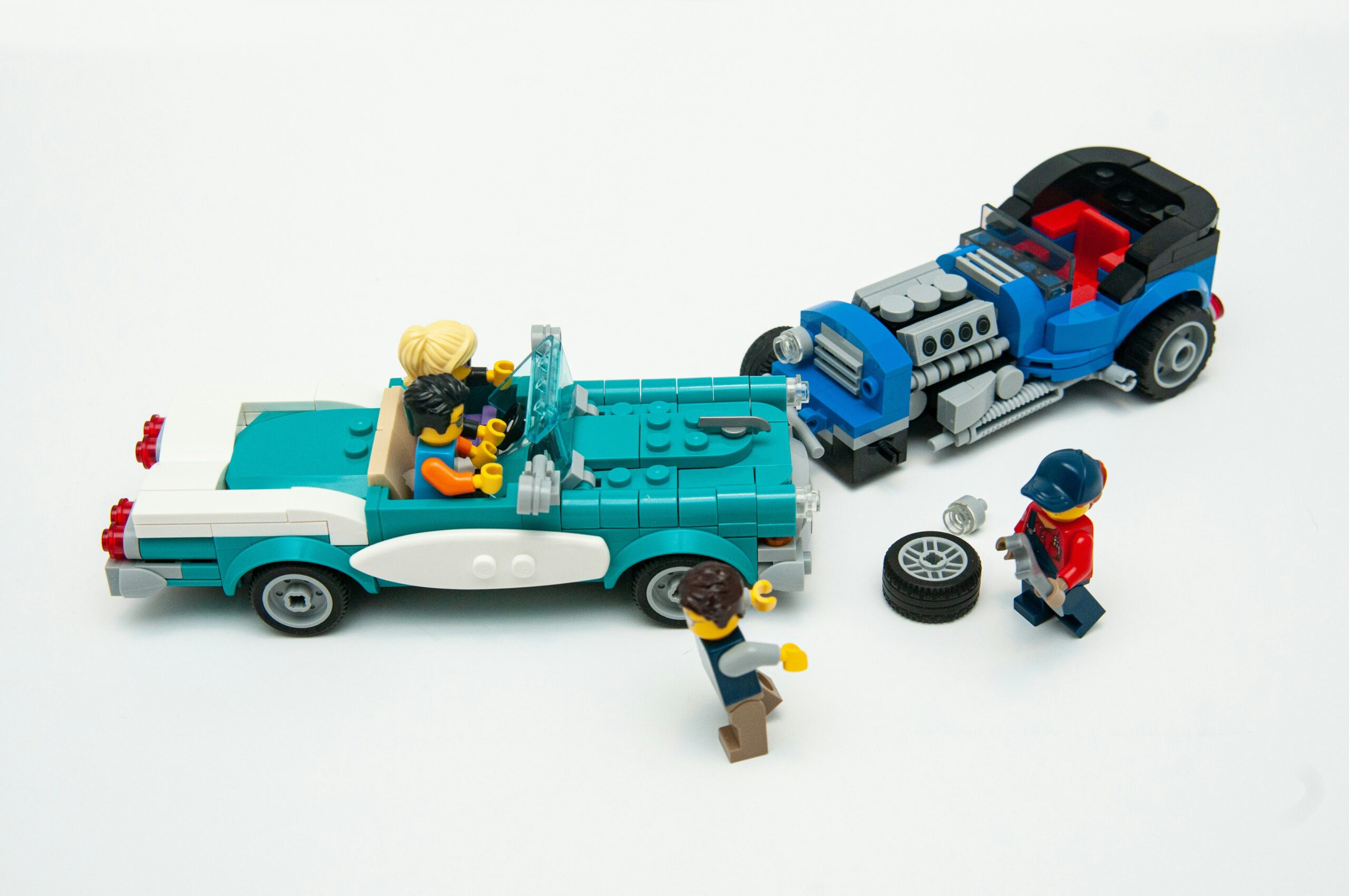 Lego people and car crash, people needing trauma therapy